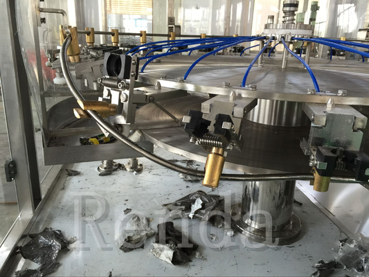 Automatisches Bier-Füllmaschine-Dichtung CER 800-2000 der Glasflaschen-CGFD12-12-6 füllend